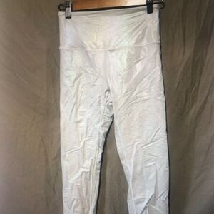 White High-Waisted Leggings